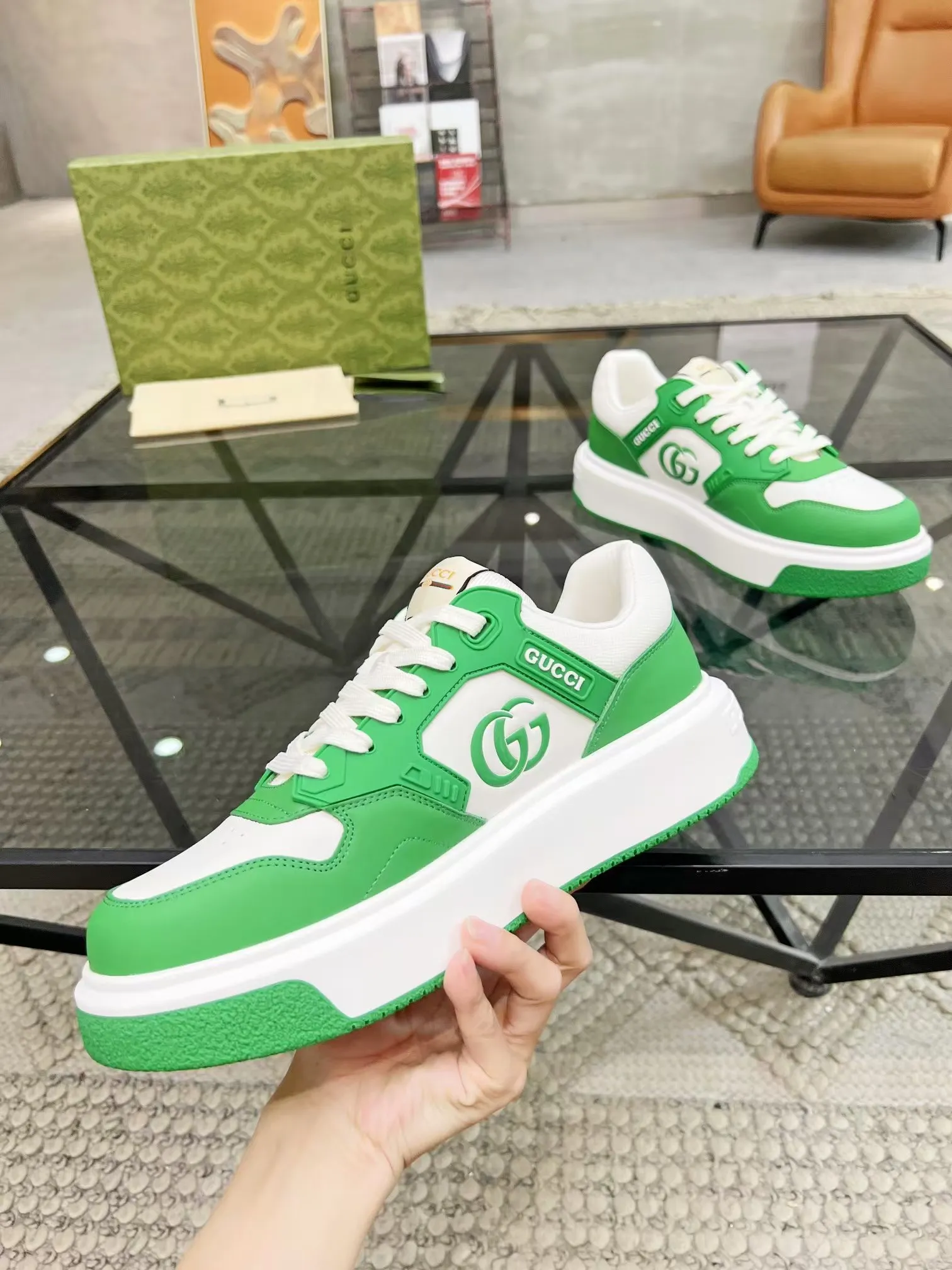 Men's Men's Shoes Men's Men's 💰460 new men's shoes GUCCI [Lightning] latest shoes shipped. Original quality, fashionable, made of special materials, sheepskin lining, brand new packaging. The foot feels super comfortable and the workmanship is impeccable. Size: 38-45